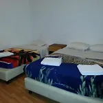 Centre Anjos בית הארחה 4*